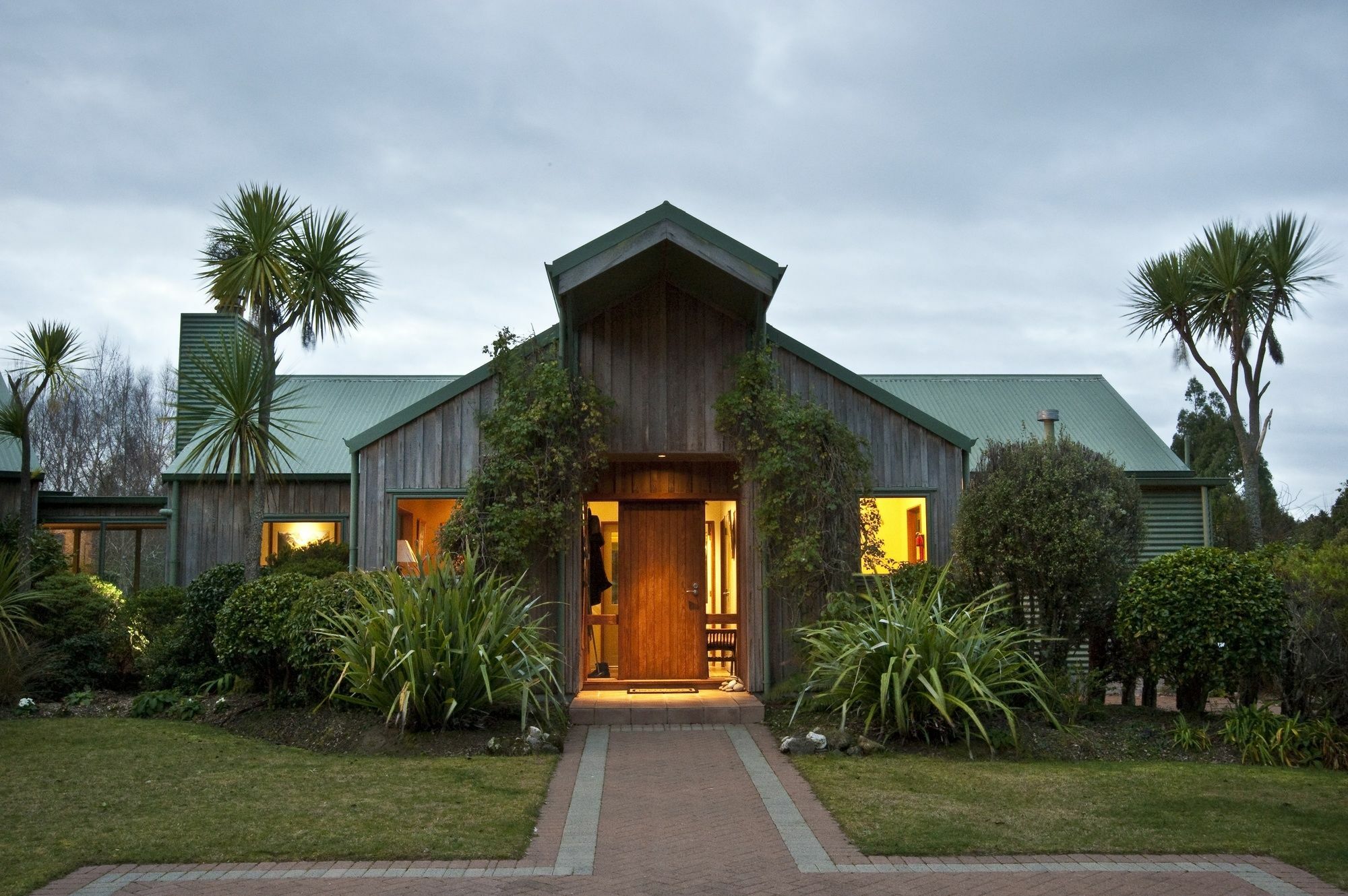 Whakaipo Lodge Таупо Екстериор снимка